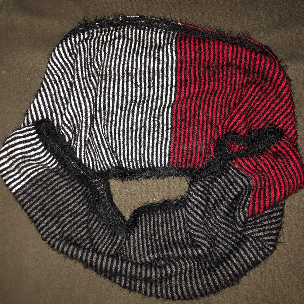 Infinity scarf